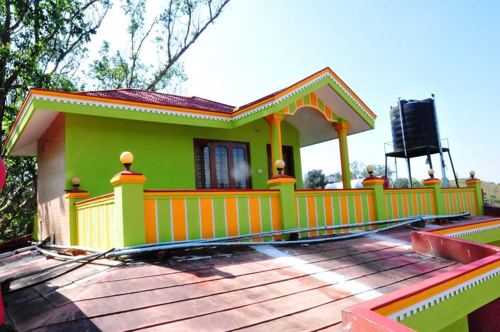 Akashadeepa Homestay Madikeri Zewnętrze zdjęcie