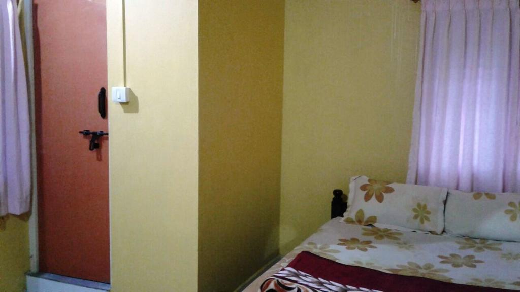 Akashadeepa Homestay Madikeri Zewnętrze zdjęcie